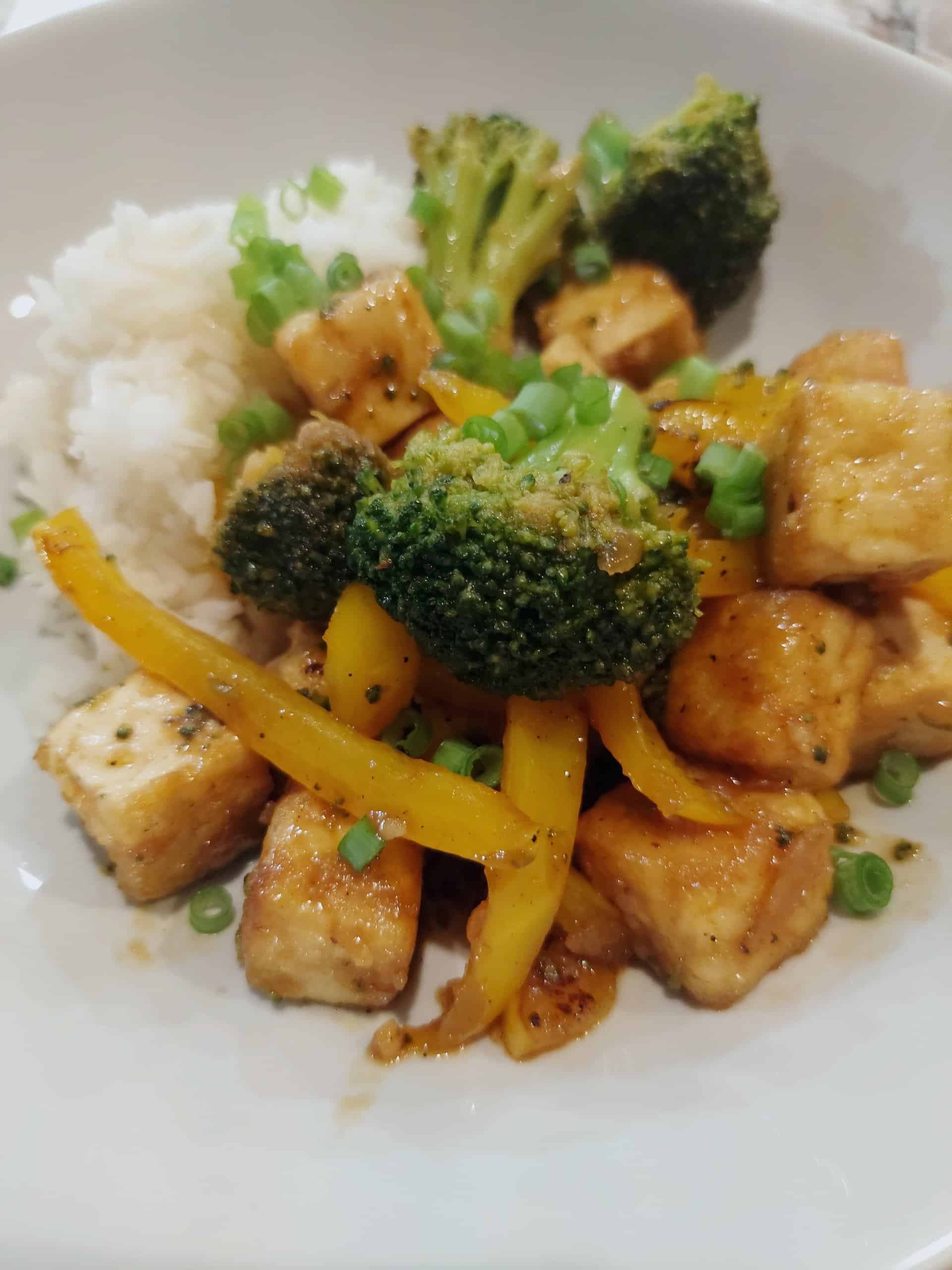 Crispy tofu stir fry with broccoli made with MealThinker